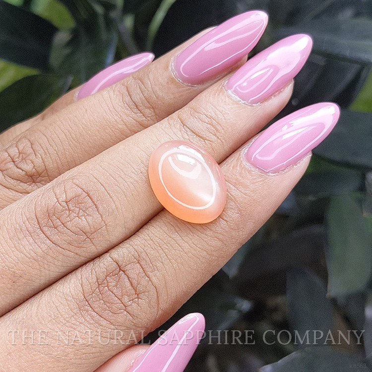 8.80 Ct. Cabochon Moonstone from Ceylon (Sri Lanka)