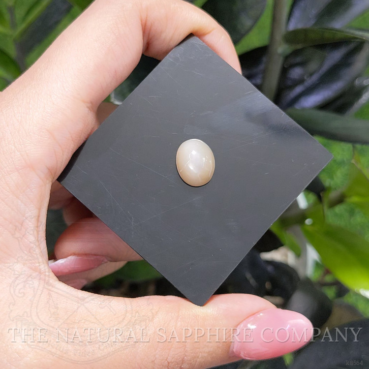 4.49 Ct. Cabochon Moonstone from Ceylon (Sri Lanka)