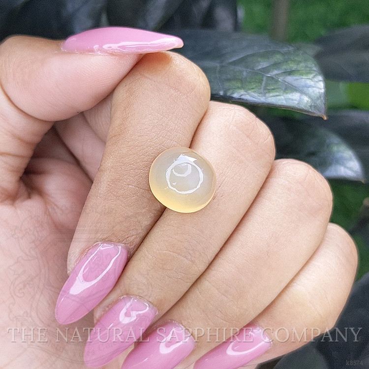 7.15 Ct. Cabochon Moonstone from Ceylon (Sri Lanka)