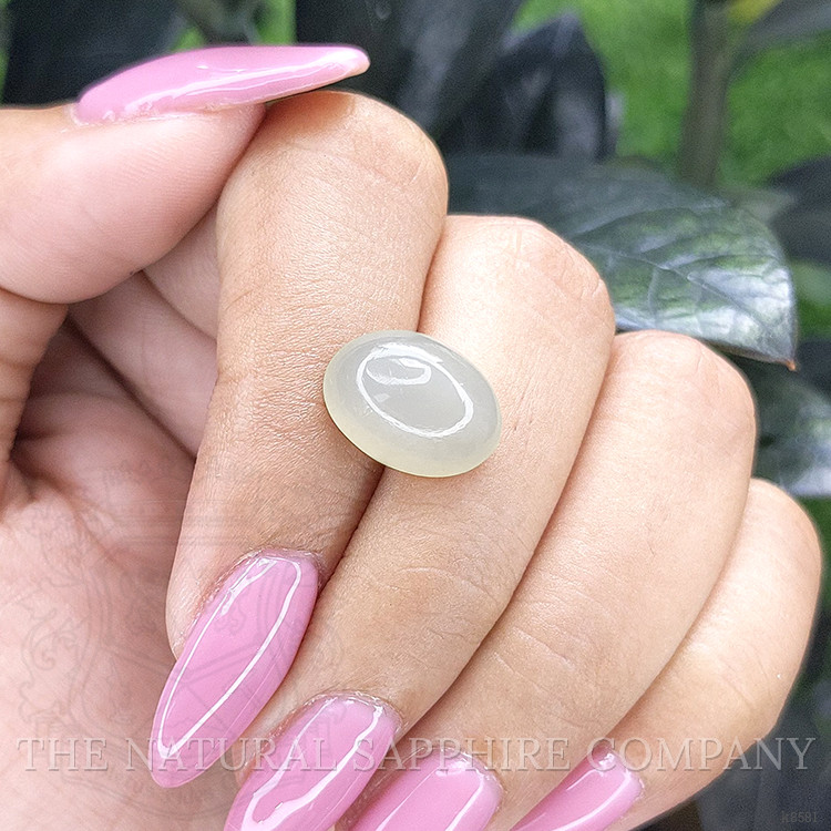 7.68 Ct. Cabochon Moonstone from Ceylon (Sri Lanka)