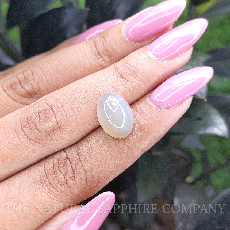 7.68 Ct. Cabochon Moonstone from Ceylon (Sri Lanka)