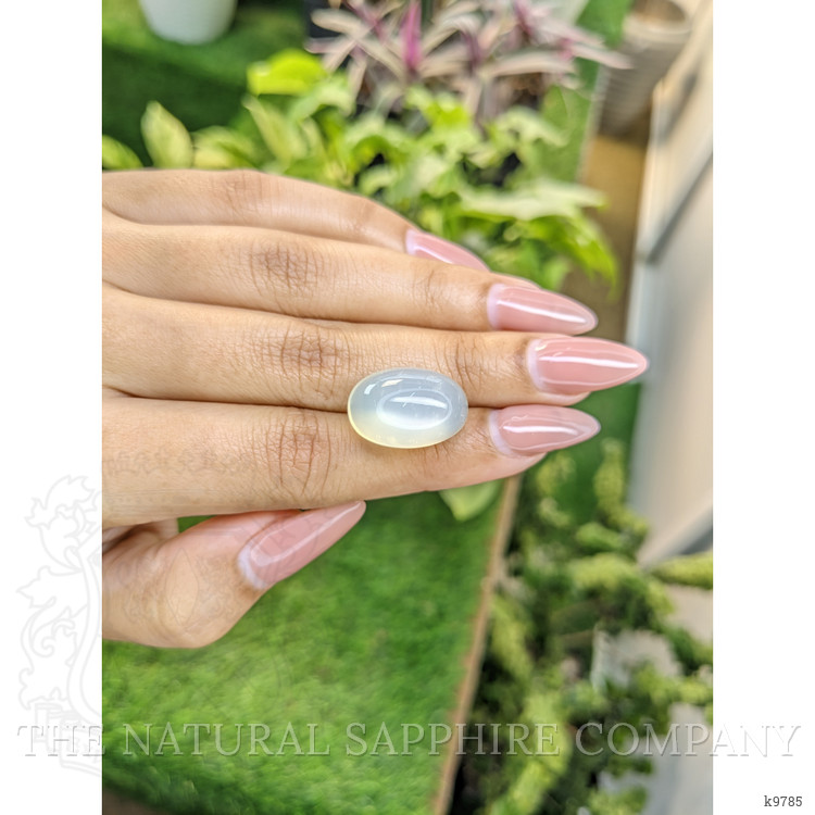 21.15 Ct. Cabochon Moonstone from Ceylon (Sri Lanka)