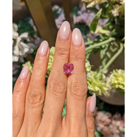 2.63 Ct. Pink Sapphire from Ceylon (Sri Lanka) Life Style