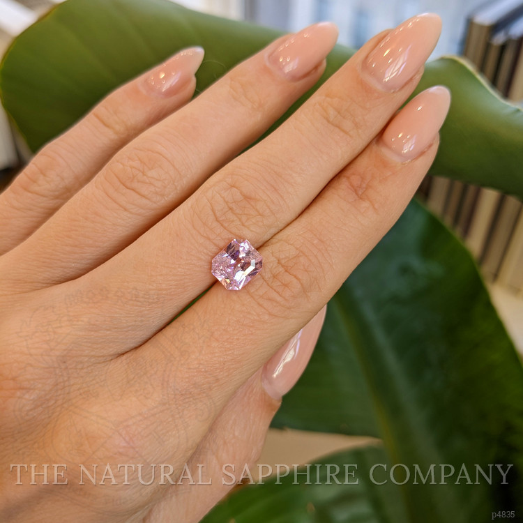 2.62 Ct. Pink Sapphire from Ceylon (Sri Lanka)