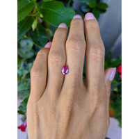 1.25 Ct. Pink Sapphire from Ceylon (Sri Lanka) Life Style