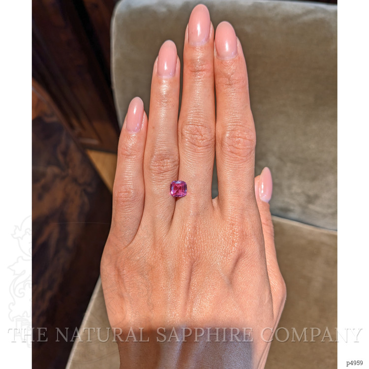 1.61 Ct. Pink Sapphire from Ceylon (Sri Lanka)