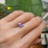 3.04 Ct. Purplish Pink Sapphire from Ceylon (Sri Lanka) Life Style