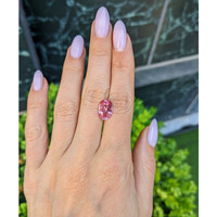 5.15 Ct. Padparadscha Sapphire from Ceylon (Sri Lanka) Life Style