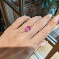 5.15 Ct. Padparadscha Sapphire from Ceylon (Sri Lanka) Life Style