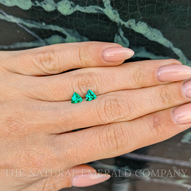 0.81 Ct.Tw. Emerald Pair from Colombia