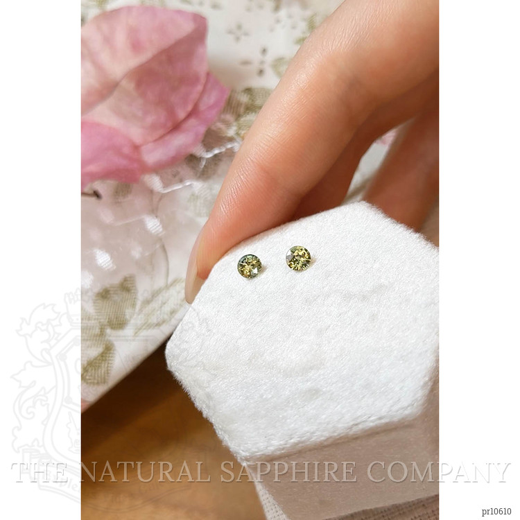 0.73 Ct.Tw. Bi Color Sapphire Pair from Ceylon (Sri Lanka)