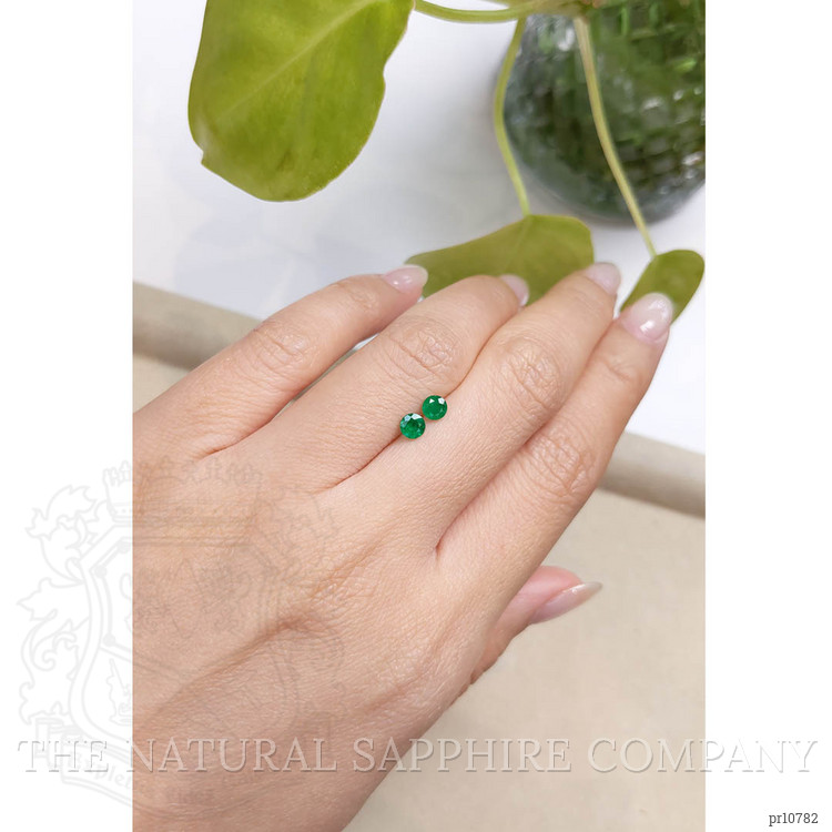0.50 Ct.Tw. Emerald Pair from Colombia
