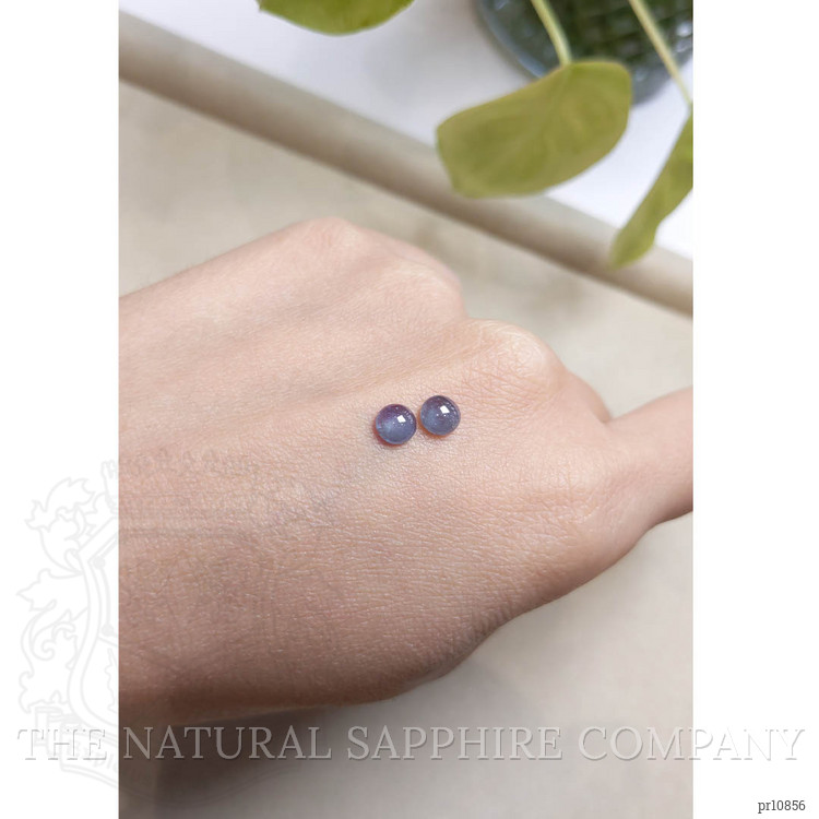 1.61 Ct.Tw. Cabochon Alexandrite Pair from Russia 