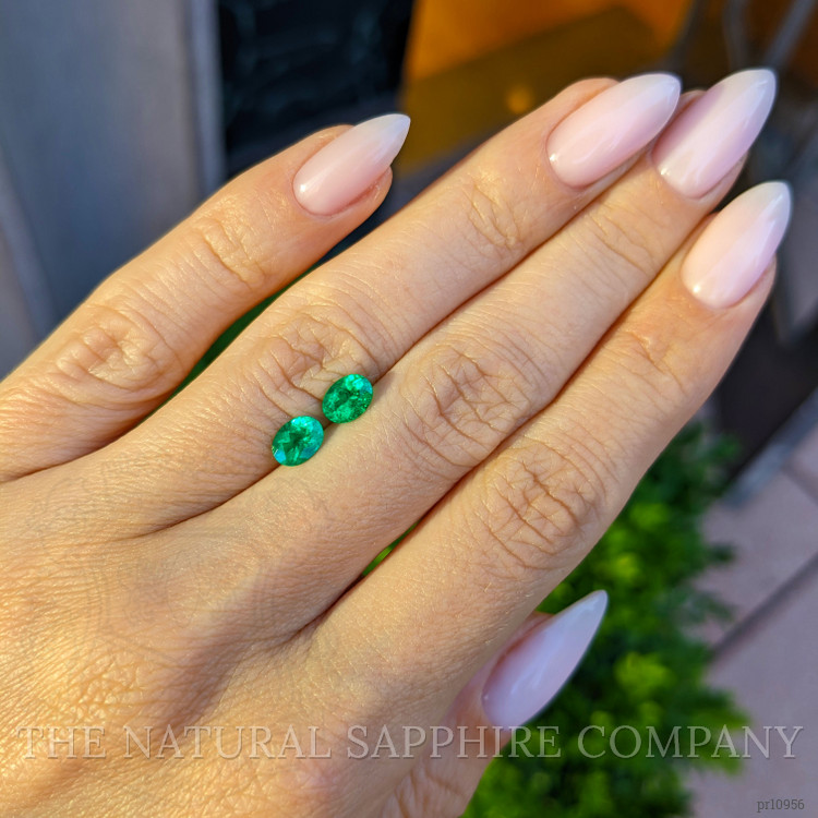 0.97 Ct.Tw. Emerald Pair from Colombia