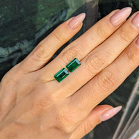 3.12 Ct.Tw.Total Carat Weight Emerald Pair from Colombia Life Style