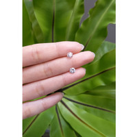 1.57&nbsp;Ct.Tw.Total Carat Weight White Sapphire Pair from Ceylon (Sri Lanka) Life Style