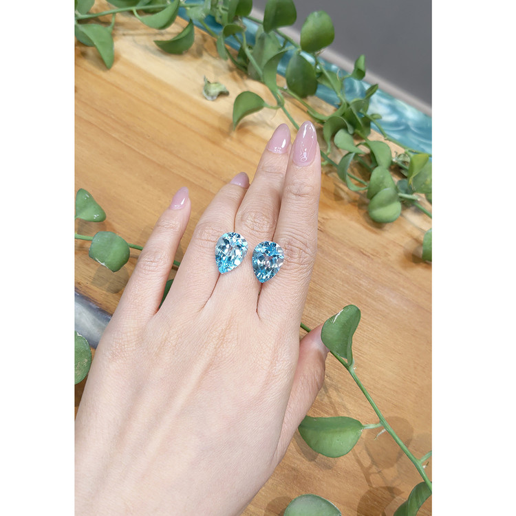 18.20 Ct.Tw. Topaz Pair from Brazil