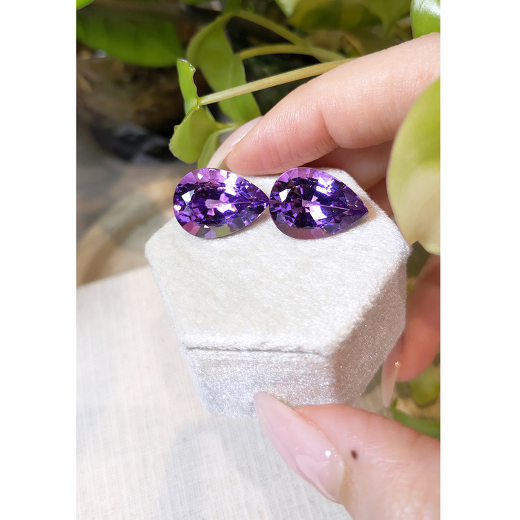 20.31 Ct.Tw. Amethyst Pair from Brazil