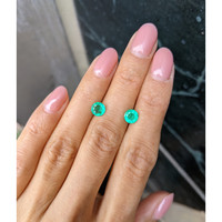 1.27&nbsp;Ct.Tw.Total Carat Weight Emerald Pair from Colombia Life Style