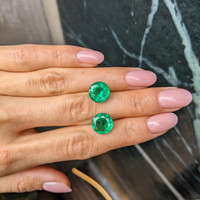 8.02&nbsp;Ct.Tw.Total Carat Weight Emerald Pair from Zambia Life Style