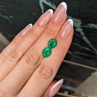 5.24&nbsp;Ct.Tw.Total Carat Weight Emerald Pair from Colombia Life Style