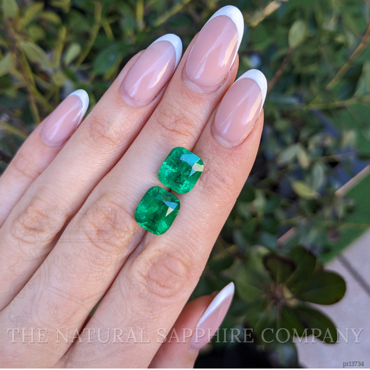 9.84 Ct.Tw. Emerald Pair from Colombia - Muzo
