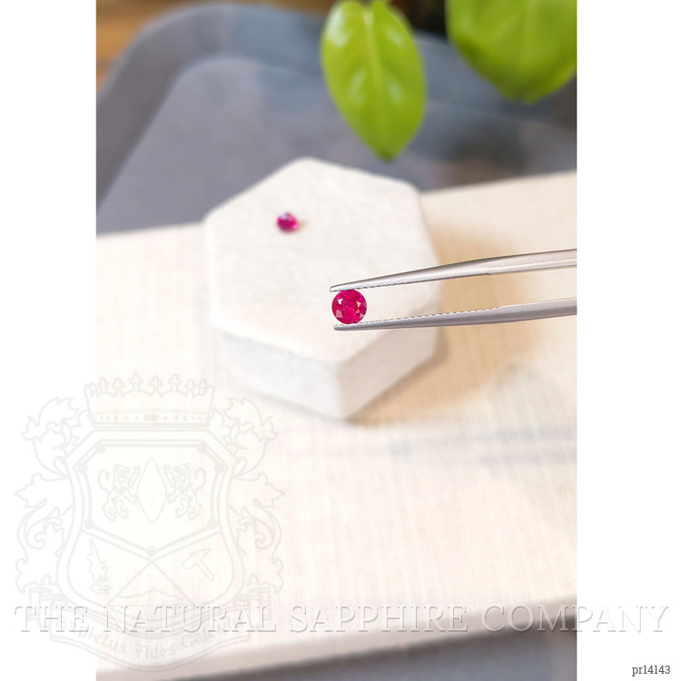 0.82 Ct.Tw. Pinkish Red Ruby Pair from Burma (Myanmar)