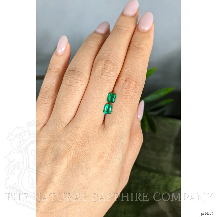 1.38 Ct.Tw. Emerald Pair from Colombia