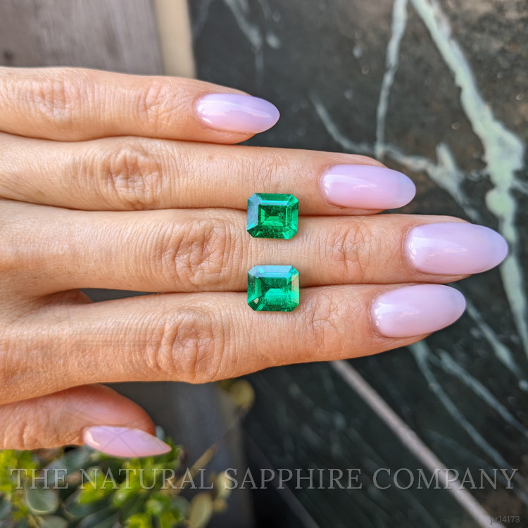 5.35 Ct.Tw. Emerald Pair from Colombia - Muzo