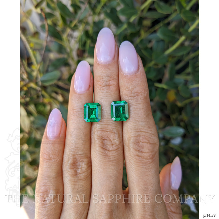 5.35 Ct.Tw. Emerald Pair from Colombia - Muzo