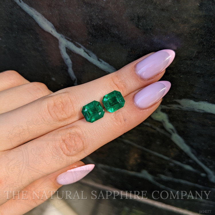 8.64 Ct.Tw. Emerald Pair from Colombia - Muzo