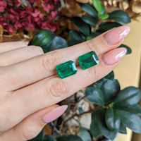 15.62 Ct.Tw.Total Carat Weight Emerald Pair from Zambia Life Style