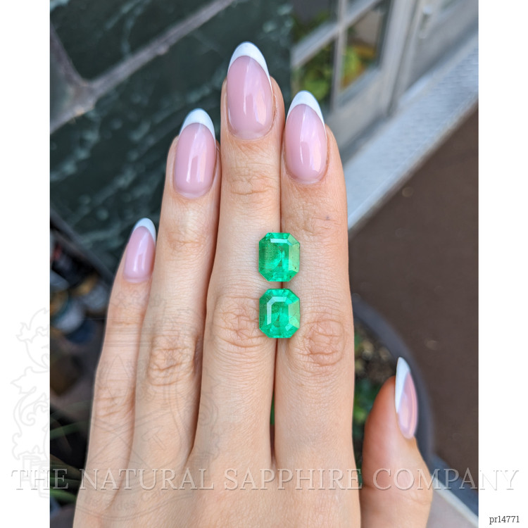 9.86 Ct.Tw. Emerald Pair from Colombia