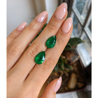 9.30&nbsp;Ct.Tw.Total Carat Weight Emerald Pair from Brazil Life Style