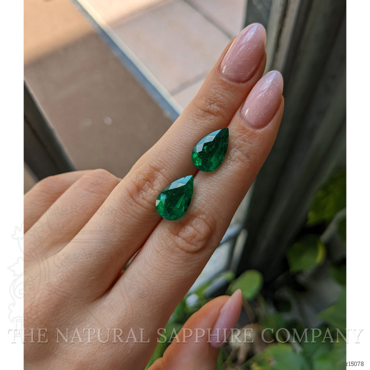 11.70 Ct.Tw. Emerald Pair from Colombia - Muzo