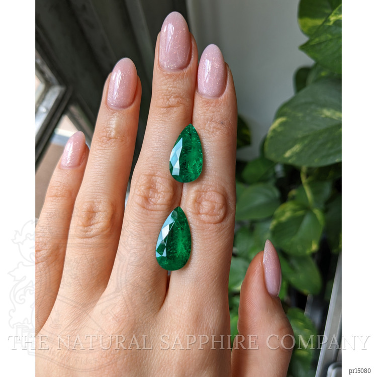 16.00 Ct.Tw. Emerald Pair from Colombia - Muzo