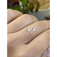0.54&nbsp;Ct.Tw.Total Carat Weight White Sapphire Pair from Ceylon (Sri Lanka) Life Style