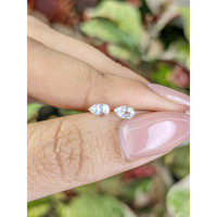 0.43&nbsp;Ct.Tw.Total Carat Weight White Sapphire Pair from Ceylon (Sri Lanka) Life Style