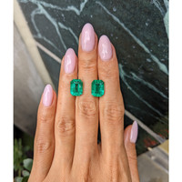 9.33 Ct.Tw.Total Carat Weight Emerald Pair from Zambia Life Style