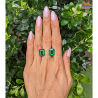 10.75&nbsp;Ct.Tw.Total Carat Weight Emerald Pair from Zambia Life Style