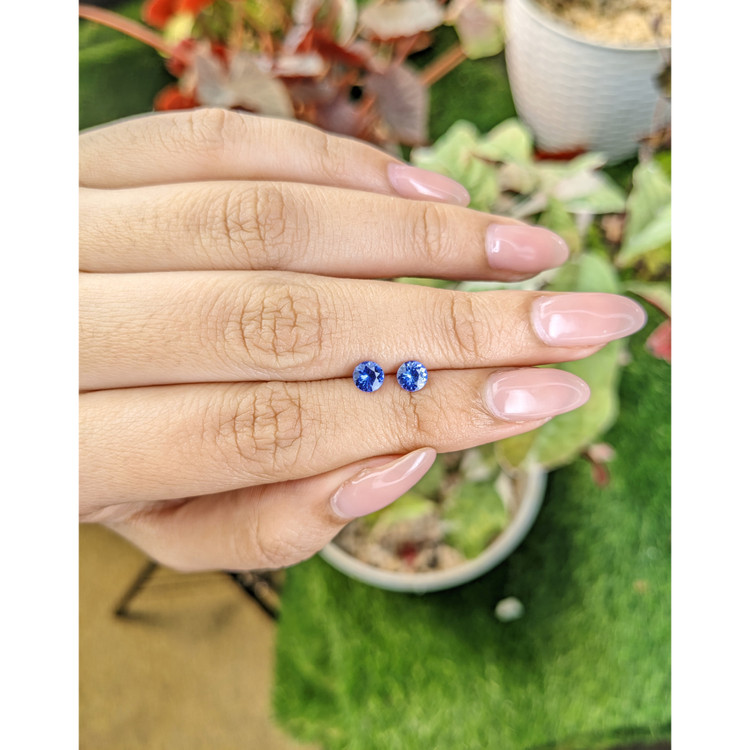 0.78 Ct.Tw. Violetish Blue Tanzanite Pair from Tanzania