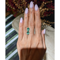 2.65&nbsp;Ct.Tw.Total Carat Weight Emerald Pair from Colombia Life Style