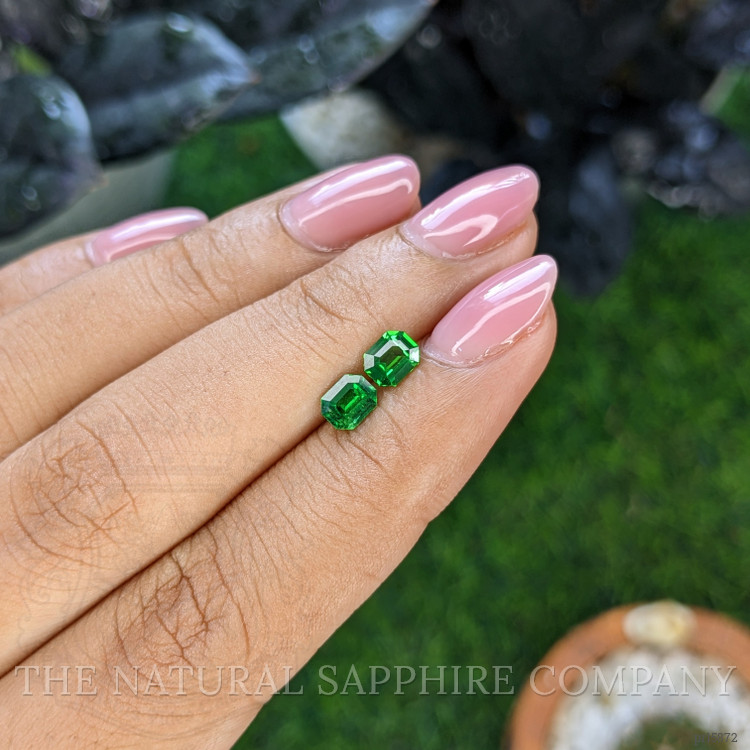 0.86 Ct.Tw. Tsavorite Garnet Pair from Tanzania