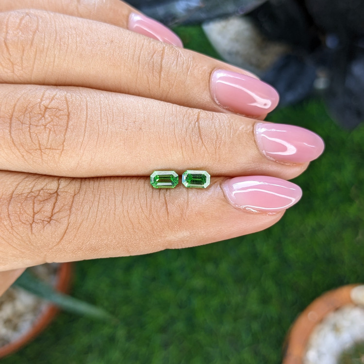 0.76 Ct.Tw. Tsavorite Garnet Pair from Tanzania