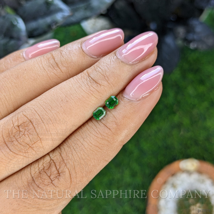 0.52 Ct.Tw. Tsavorite Garnet Pair from Tanzania