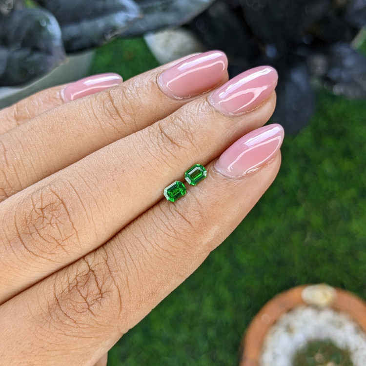 0.41 Ct.Tw. Tsavorite Garnet Pair from Tanzania