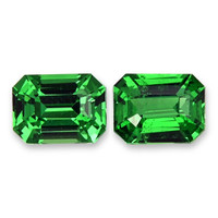 0.73&nbsp;Ct.Tw.Total Carat Weight Tsavorite Garnet Pair from Tanzania Video