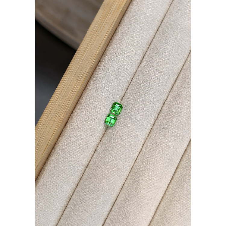 1.00 Ct.Tw. Tsavorite Garnet Pair from Tanzania
