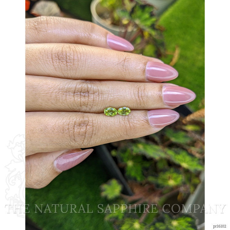 0.94 Ct.Tw. Green (Lime Green) Peridot Pair from Ceylon (Sri Lanka)