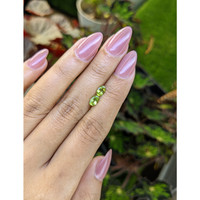 0.94&nbsp;Ct.Tw.Total Carat Weight Green (Lime Green) Peridot Pair from Ceylon (Sri Lanka) Life Style